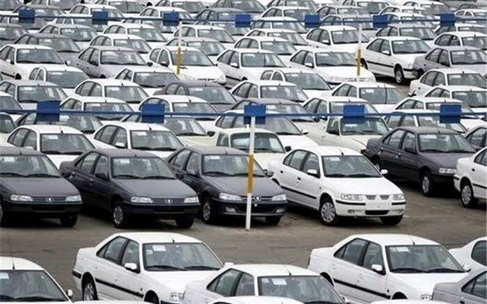 انصاری ، عضو کمیسیون صنایع مجلس:‌ وضع کنونی خودرو محصول مافیا در این صنعت است