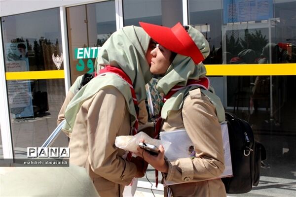 استقبال از پیشتازان دختر شرکت کننده در اردوی ملی
