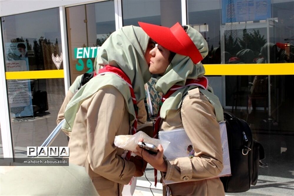 استقبال از پیشتازان دختر شرکت کننده در اردوی ملی