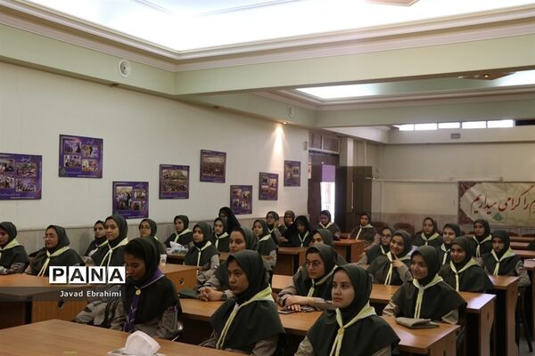 پیش اردوی دانش آموزان دختر پیشتاز خراسان رضوی شرکت کننده در اردوی ملی