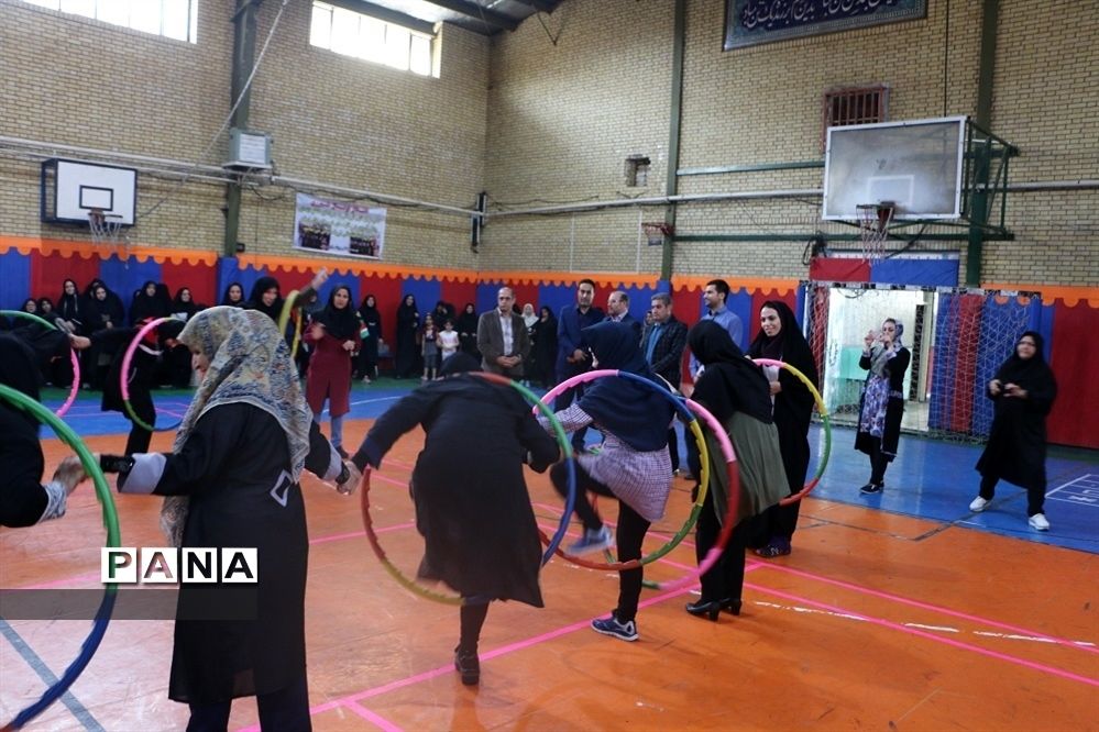 دوره ضمن خدمت تربیت بدنی  ویژه آموزگاران  ابتدایی  در شهرری