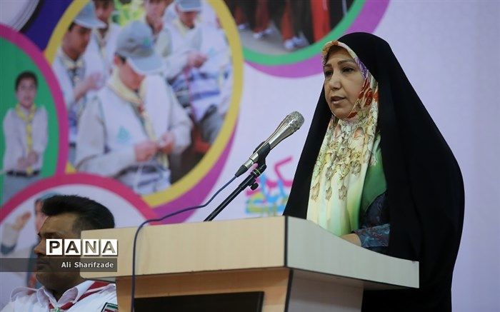 مدیرکل امور زنان آموزش‌وپرورش: گفت‌وگوی دختران دهه 80 با خانواده کم‌تر شده است