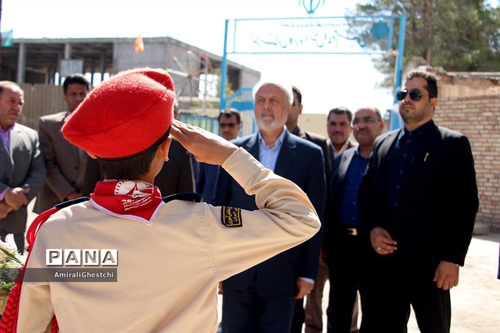 اافتتاح سالن ورزشی هنرستان کاردانش امام خمینی (ره) توسط استاندار خراسان جنوبی