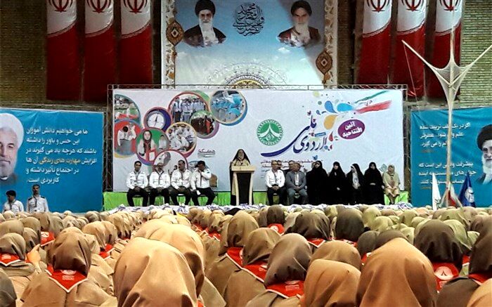 مدارس شور و نشاط کافی ندارند