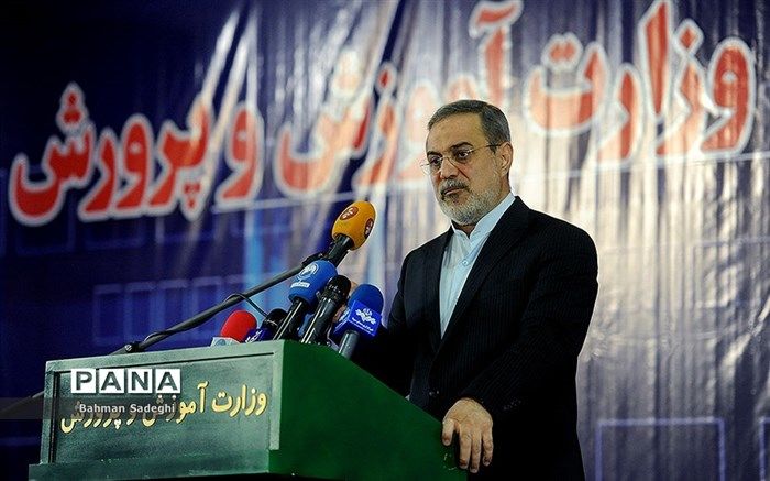 بطحایی: تنها کتاب معتبر مدارس کتاب درسی رسمی است و به کتاب دیگری نیاز نداریم