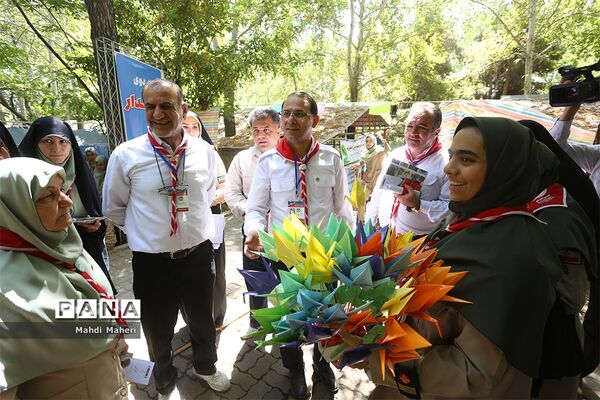 بازدید قائم مقام سازمان دانش آموزی از هشتمین اردوی ملی پیشتازان دختر