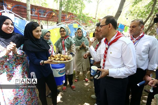بازدید قائم مقام سازمان دانش آموزی از هشتمین اردوی ملی پیشتازان دختر