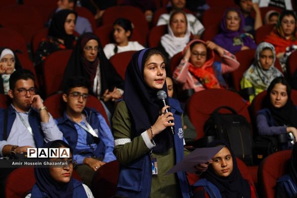 بزرگداشت فریال بهزاد در سی و یکمین جشنواره فیلم های کودکان و نوجوانان اصفهان