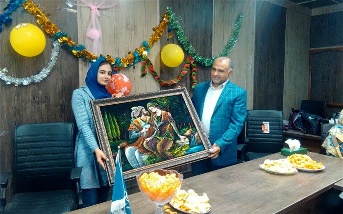 دختران پیشتاز سمنانی از ریاست سازمان دانش آموزی استان سمنان تجلیل کردند