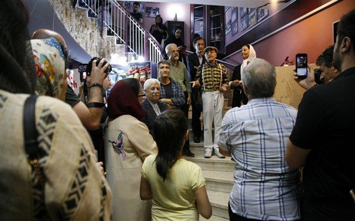 افتتاح نمایش «شاپرک‌ها در خیابان» با حضور هنرمندان تئاتر و سینما