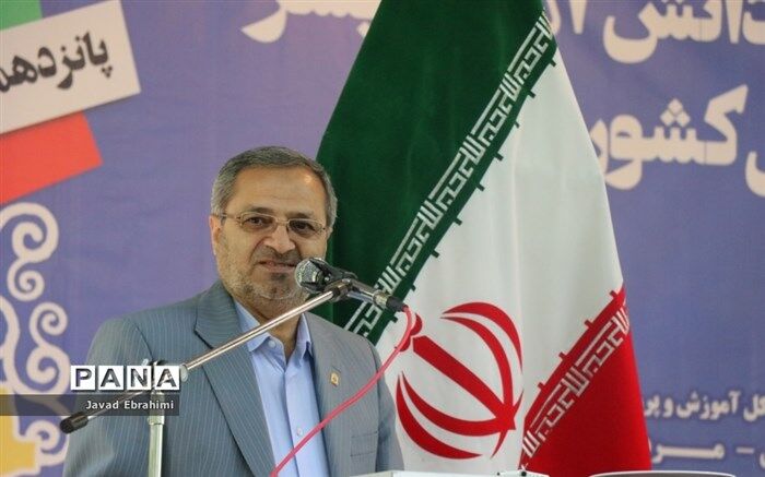 تلاش کنیم الگوهای موفقی از یک دانش‌آموز تراز قرآن در فضای مدرسه ارائه دهیم
