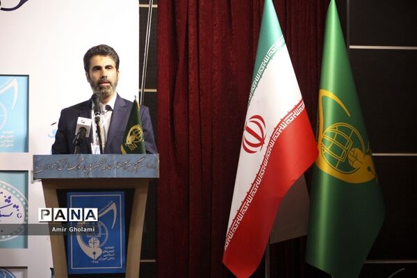 اجلاس سوم دوازدهمین کنگره سراسری اتحادیه انجمن های اسلامی دانش آموزان
