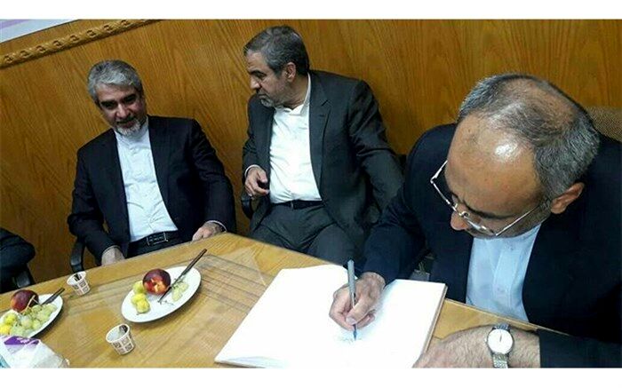 بازدید معاون وزیر خارجه و سفیر ایران در سوریه از مجتمع آموزشی امام خمینی(ره) در دمشق + تصاویر