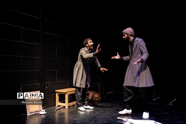 اجرای تئاتر«اگر شبی از شب‌های طهران مسافری»