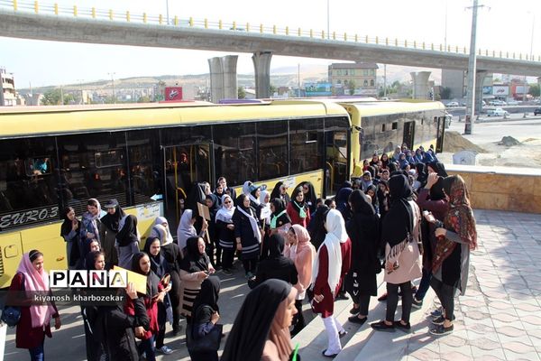 بازدید دانش آموزان همیار مشاور دختر از موزه تاریخ طبیعی ارومیه