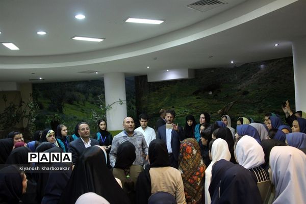 بازدید دانش آموزان همیار مشاور دختر از موزه تاریخ طبیعی ارومیه