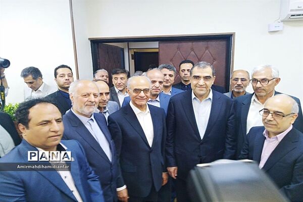 افتتاح و کلنگ زنی 6پروژه درمانی و بهداشتی توسط وزیر بهداشت