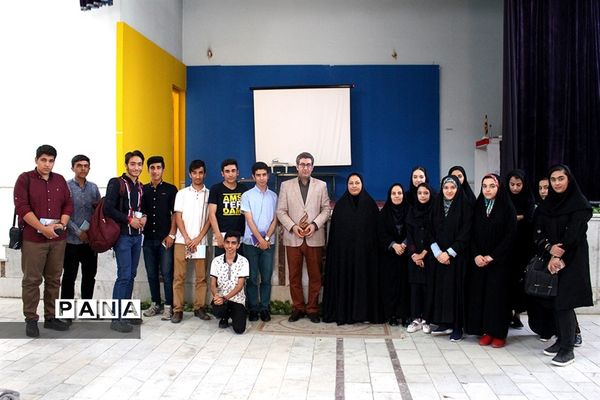 نشست صمیمی خبرنگاران پانا با اسد فلاح عضو انجمن صنفی روزنامه نگاران ایران