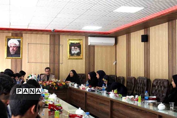 نشست صمیمی خبرنگاران پانا با اسد فلاح عضو انجمن صنفی روزنامه نگاران ایران