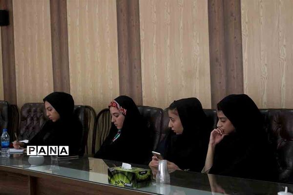 نشست صمیمی خبرنگاران پانا با اسد فلاح عضو انجمن صنفی روزنامه نگاران ایران