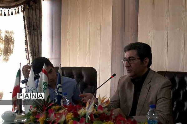 نشست صمیمی خبرنگاران پانا با اسد فلاح عضو انجمن صنفی روزنامه نگاران ایران