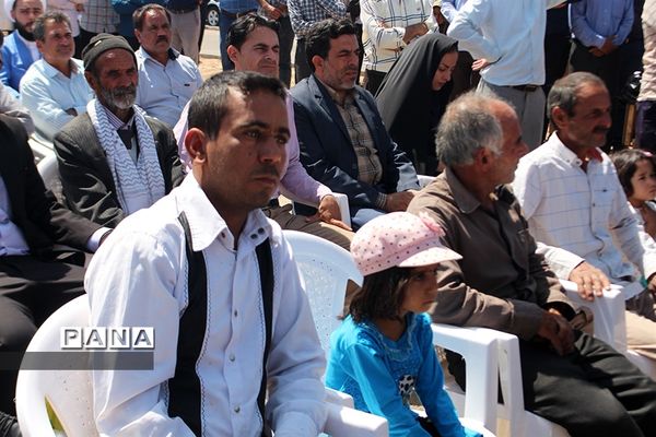 دیدار مردم سرایان با وزیر بهداشت