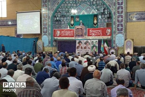 نماز جمعه؛ نمایش همبستگی مردم