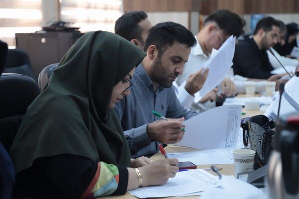 تصحیح اوراق آزمون موردکاوی داوطلبان استان تهران