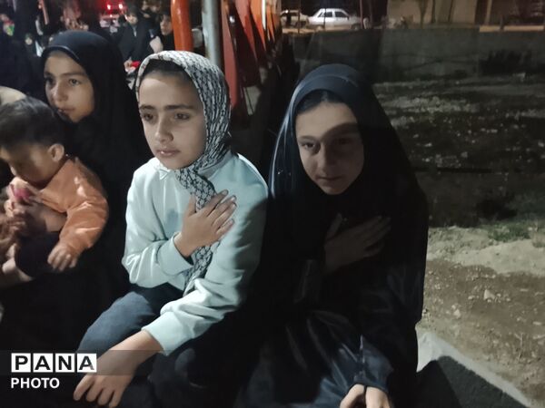حال و هوای حسینیه شهدای شهر بار در اولین شب محرم 