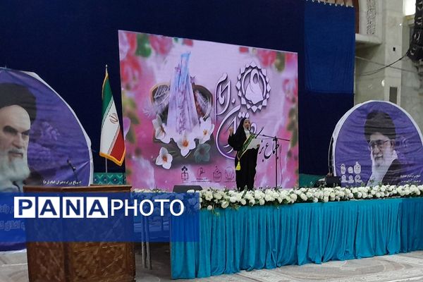 اجتماع دختران ناحیه 2 شهرری به مناسبت روز دختر در مرقد مطهر امام خمینی (ره) 