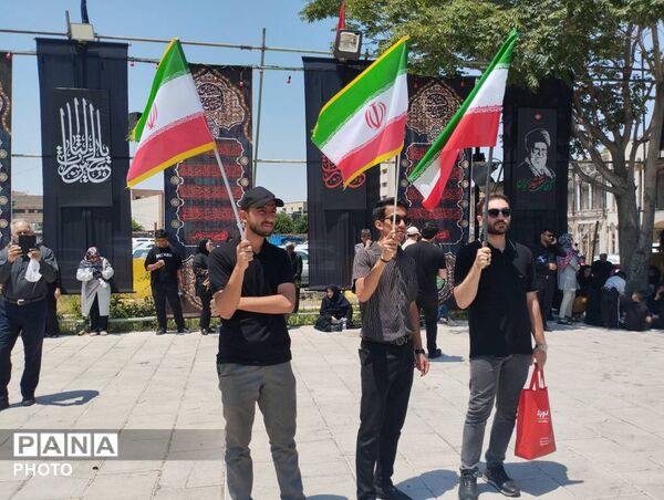 جاماندگان آذربایجان شرقی با چشمانی اشک‌بار به امید روز رجعت با رهبر شهید