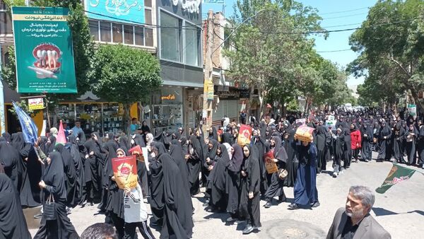 خروش دانش‌آموزان کفن پوش در آذربایجان شرقی