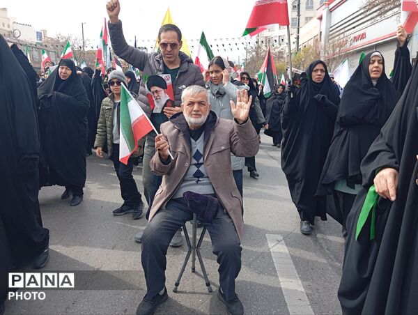 راهپیمایی روز قدس همراه با تشییع پیکر شهید مجتبی پارسا روش