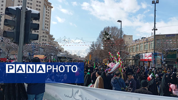 راهپیمایی ۲۲ بهمن ماه در شهر مشهد مقدس