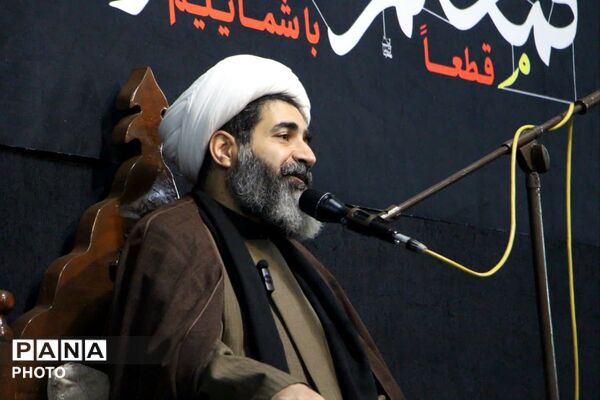  نوجوانان در سوگ حسین(ع) گریستند