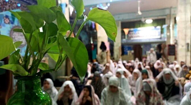اعتکاف دانش آموزی دختران در شهرضا