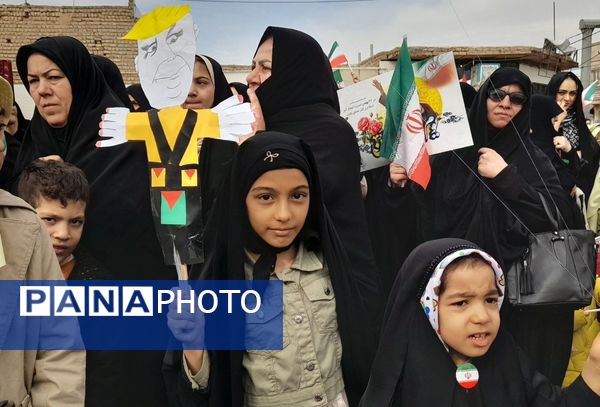 راهپیمایی مردم جعفرآباد قم در جشن سالگرد پیروزی انقلاب