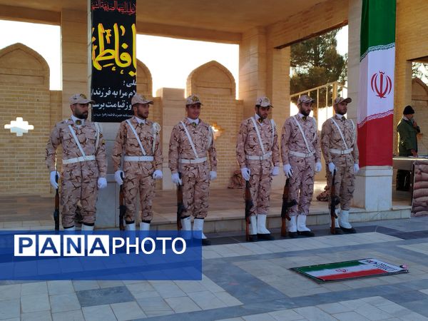 استقبال از شهدای گمنام در شهر درق