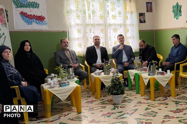 نواخته شدن زنگ غنچه ها در کودکستان ملورین ناحیه دو شهرری 