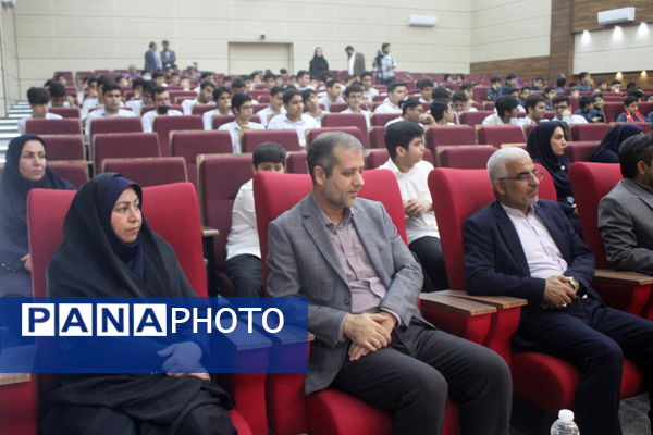 انتخابات شورای دانش‌آموزی مدرسه شهدای هسته‌ای بوشهر