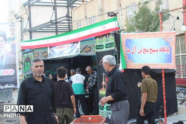 خدمت رسانی به زائران در حال برگشت از مشهد مقدس در ایستگاه صلواتی سملقان