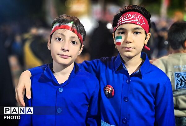 اجتماع نوجوان گالیکشی در شب پنجاه و هفتم