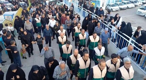 کاروان عزاداری «شمیم کرامت» در سوگ شهادت امام رضا (ع) در شهرضا به حرکت درآمد