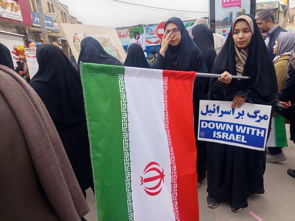 حضور پرشور مردم نیشابور در راهپیمایی ۲۲ بهمن