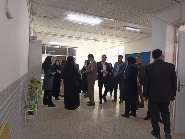 بازدید کارشناسان فحک از هنرستان فلسطین