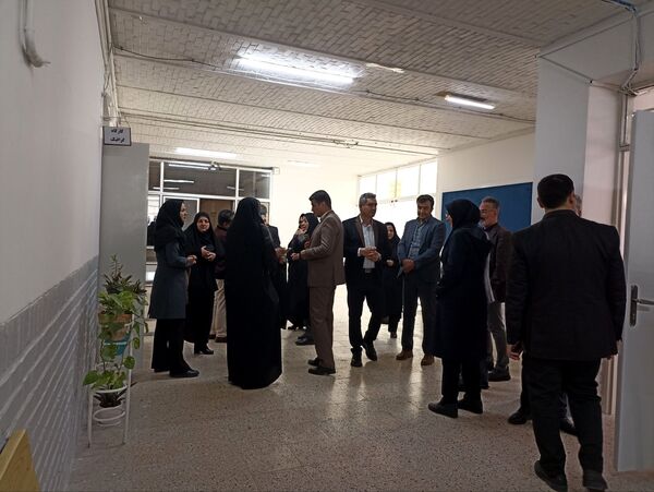 بازدید کارشناسان فحک از هنرستان فلسطین