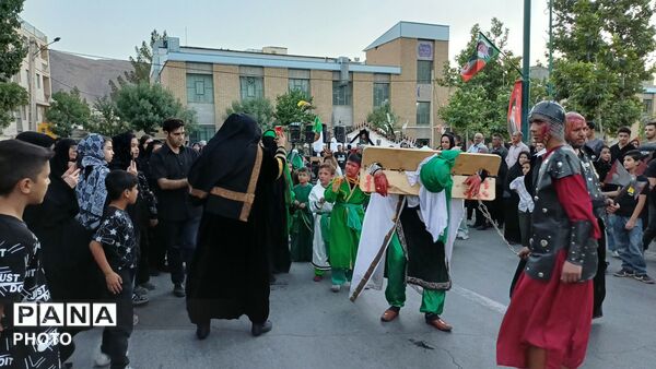شور حسینی در نخستین روز صفر میزبان کاروان نمادین اسرای شام در تفرش 