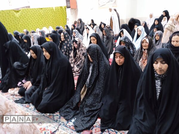  قرائت قرآن همزمان با اولین روز شهادت رهبر معظم انقلاب