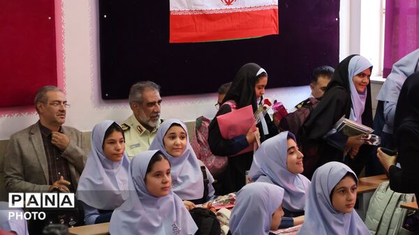حضور فرمانده انتظامی تهران بزرگ در مراسم بازگشایی مدارس منطقه ۶