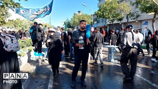  مراسم وداع با پیکر مطهر رهبر شهید